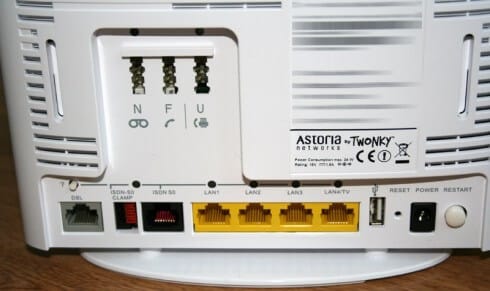 Router mit Telefon verbinden mit TAE-F-Stecker oder anderem Kabel?  (Computer, PC, Internet)