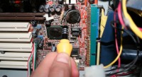 BIOS-Batterie wechseln: Mainboard-Batterie selbst tauschen