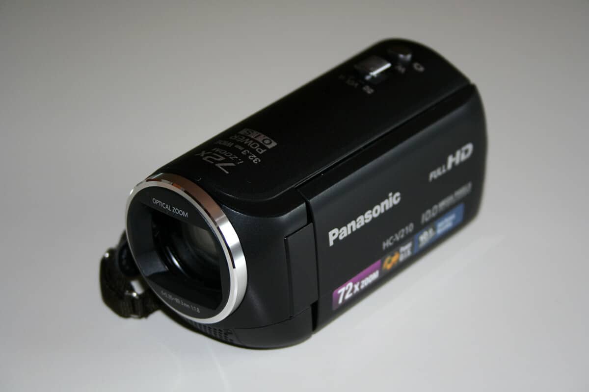 Test: Panasonic HC-V210EG-K Camcorder für Hobbyfilmer