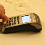Chipkartenleser erleichtern die digitale Verarbeitung von Personalausweis, Online-Banking und Co.