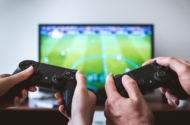 Smartphone vs. PC beim Gaming: Wer gewinnt 2020?